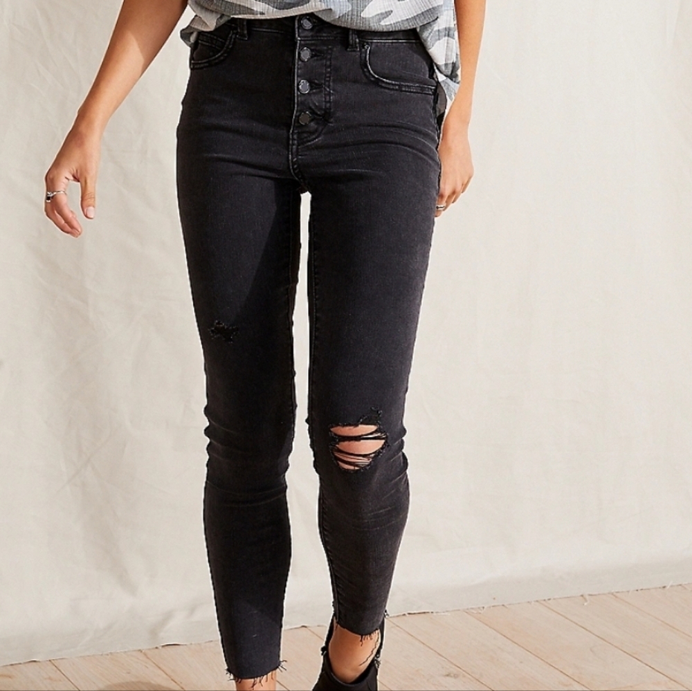 Maurices Everflex™ High Rise Black Stretch Button Fly Skinny Jean